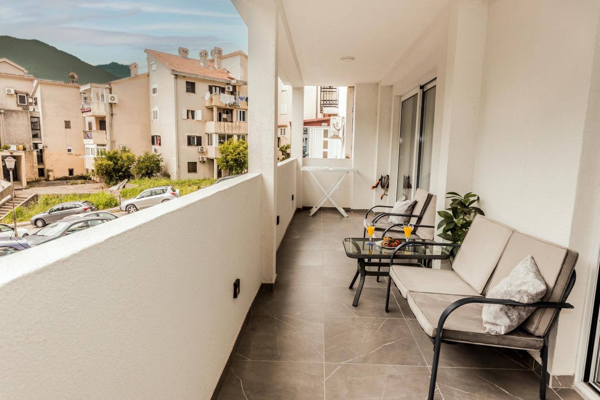 Paun Apartment Котор Екстер'єр фото